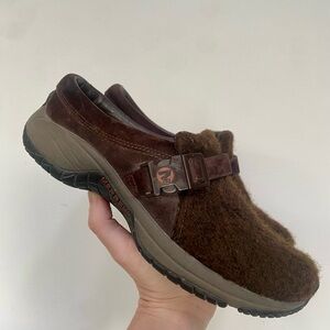 Brown fuzzy merrell clogs